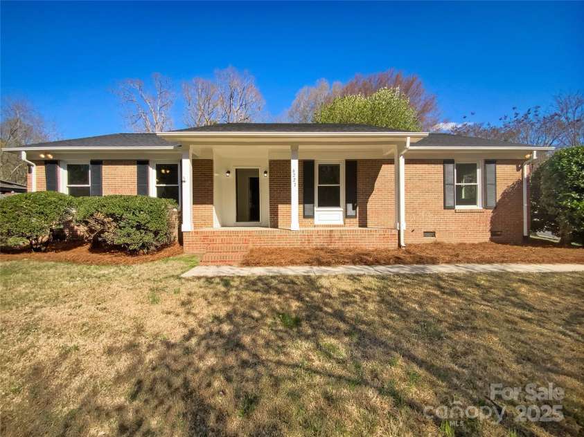 6227 Thermal Road, Charlotte, NC 28211.  MLS# CAR4235986, YatesRealty ID 22088. 