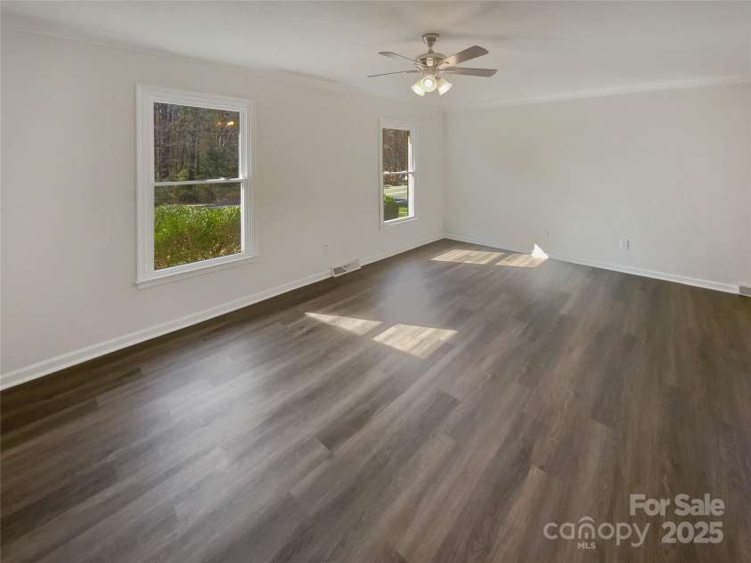 6227 Thermal Road, Charlotte, NC 28211.  MLS# CAR4235986, YatesRealty ID 22088. 