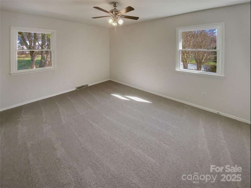 6227 Thermal Road, Charlotte, NC 28211.  MLS# CAR4235986, YatesRealty ID 22088. 
