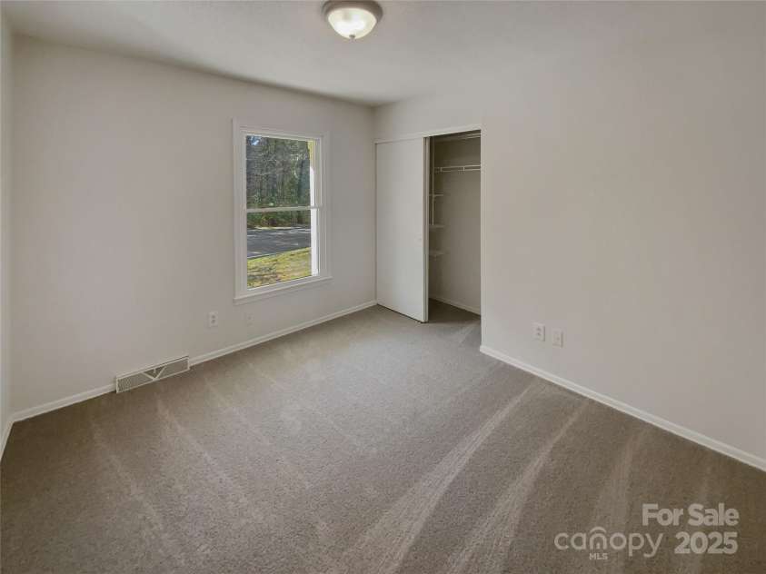 6227 Thermal Road, Charlotte, NC 28211.  MLS# CAR4235986, YatesRealty ID 22088. 