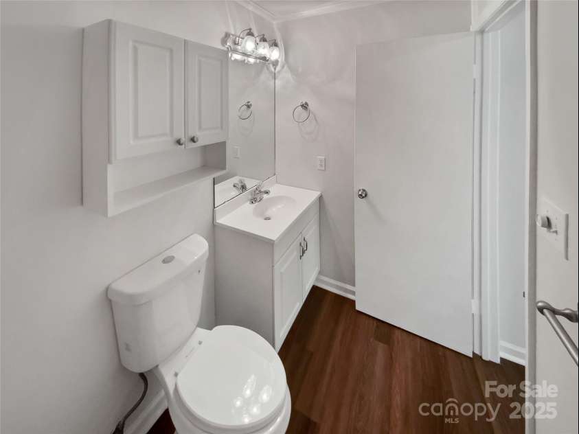 6227 Thermal Road, Charlotte, NC 28211.  MLS# CAR4235986, YatesRealty ID 22088. 