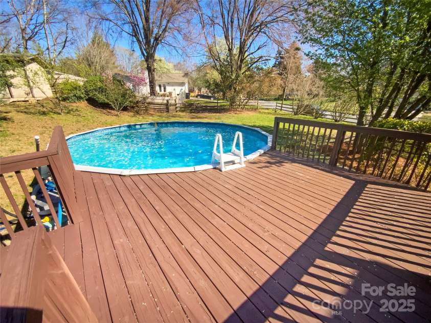 6227 Thermal Road, Charlotte, NC 28211.  MLS# CAR4235986, YatesRealty ID 22088. 