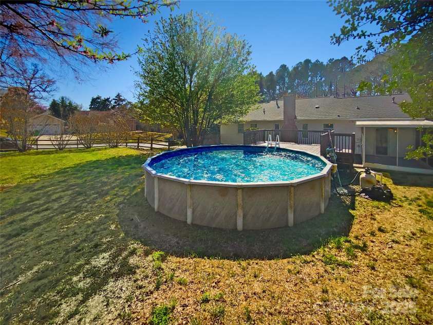 6227 Thermal Road, Charlotte, NC 28211.  MLS# CAR4235986, YatesRealty ID 22088. 