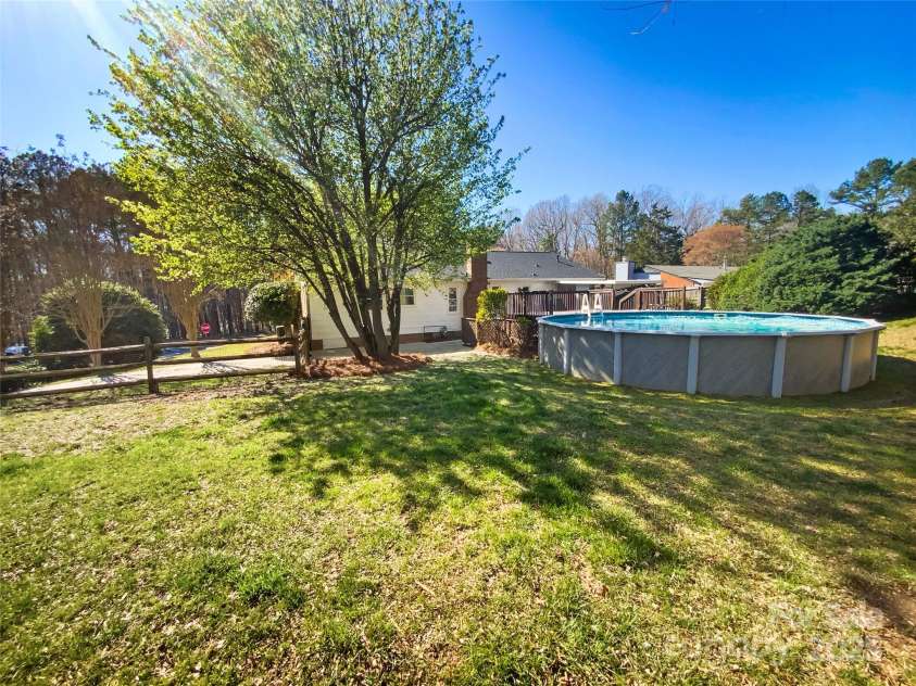 6227 Thermal Road, Charlotte, NC 28211.  MLS# CAR4235986, YatesRealty ID 22088. 