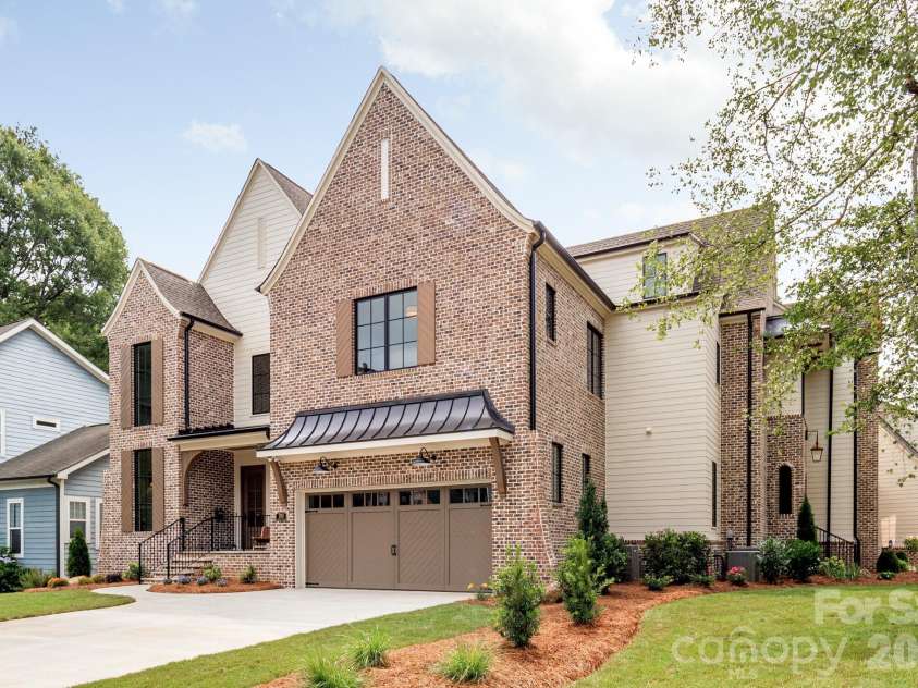 700 Mcalway Road, Charlotte, NC 28211.  MLS# CAR4339888, YatesRealty ID 22089. 