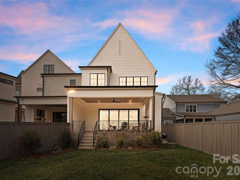 700 Mcalway Road, Charlotte, NC 28211.  MLS# CAR4339888, YatesRealty ID 22089. 