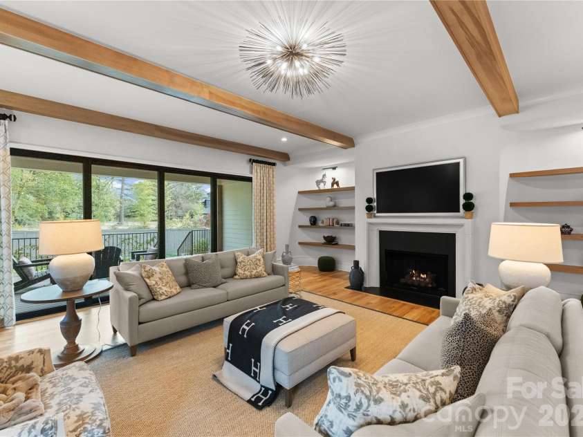 700 Mcalway Road, Charlotte, NC 28211.  MLS# CAR4339888, YatesRealty ID 22089. 