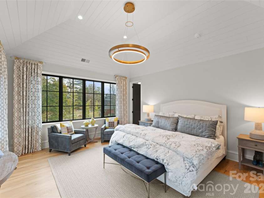 700 Mcalway Road, Charlotte, NC 28211.  MLS# CAR4339888, YatesRealty ID 22089. 