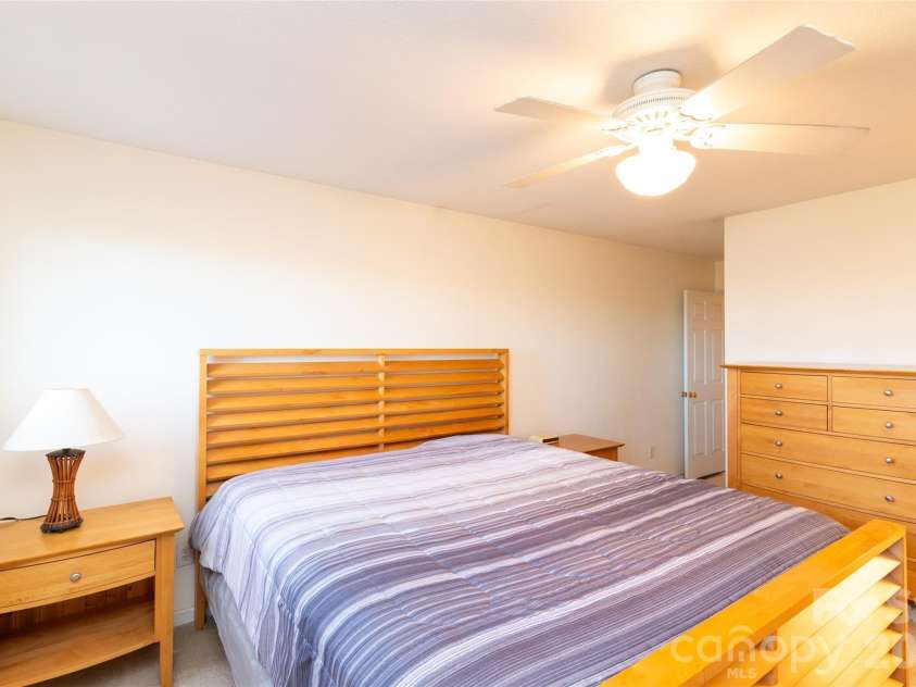 194 Ridgeview Drive, Whittier, NC 28789.  MLS# CAR4326824, YatesRealty ID 2209. 