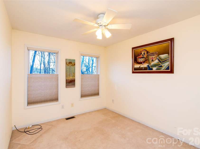 194 Ridgeview Drive, Whittier, NC 28789.  MLS# CAR4326824, YatesRealty ID 2209. 