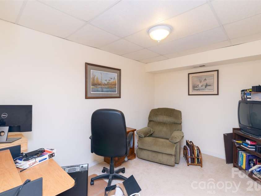 194 Ridgeview Drive, Whittier, NC 28789.  MLS# CAR4326824, YatesRealty ID 2209. 