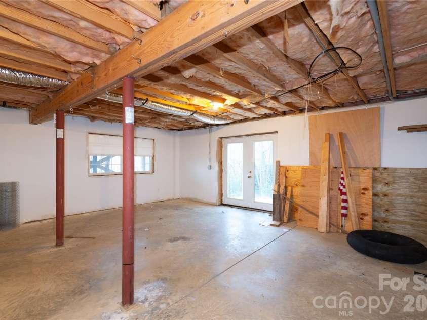 194 Ridgeview Drive, Whittier, NC 28789.  MLS# CAR4326824, YatesRealty ID 2209. 