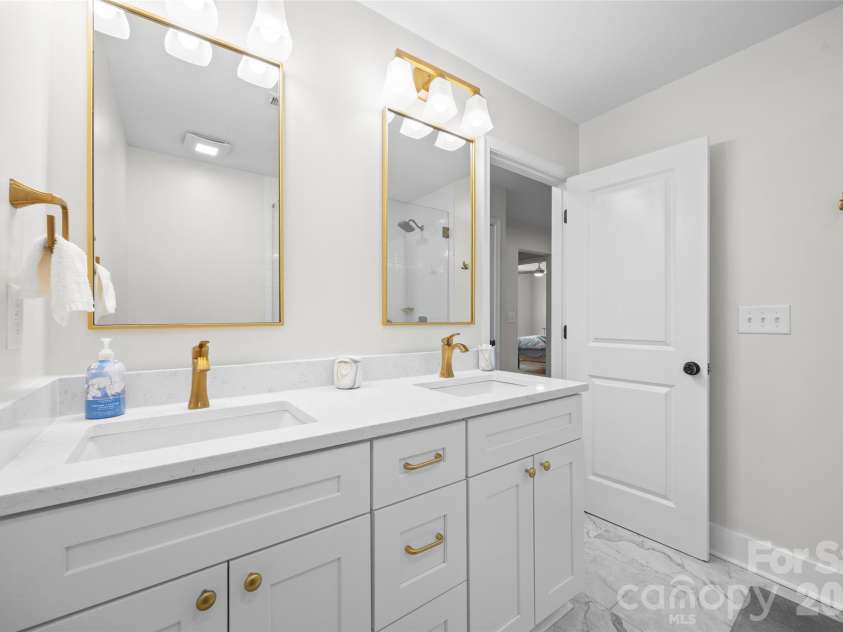 2105 Belle Regal Circle, Rock Hill, SC 29732.  MLS# CAR4377337, YatesRealty ID 22090. 