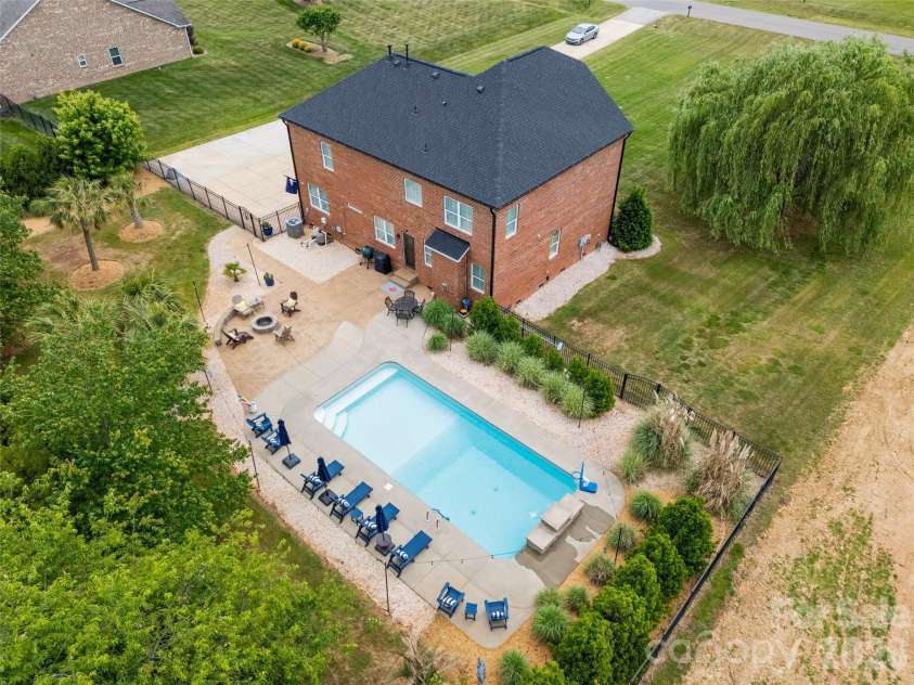 2105 Belle Regal Circle, Rock Hill, SC 29732.  MLS# CAR4377337, YatesRealty ID 22090. 