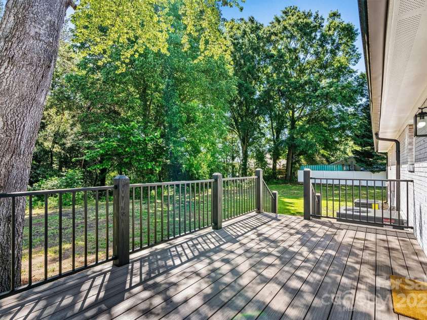 139 Elysian Drive, Mooresville, NC 28117.  MLS# CAR4256818, YatesRealty ID 22091. Back Deck