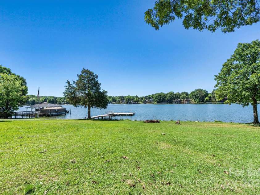 139 Elysian Drive, Mooresville, NC 28117.  MLS# CAR4256818, YatesRealty ID 22091. Community Beach Area