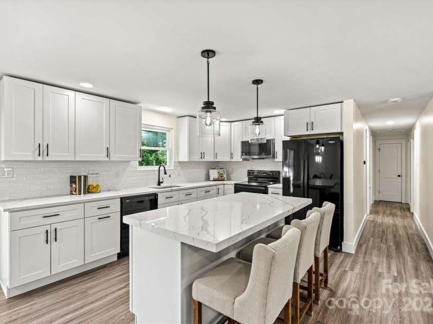 139 Elysian Drive, Mooresville, NC 28117.  MLS# CAR4256818, YatesRealty ID 22091. Kitchen