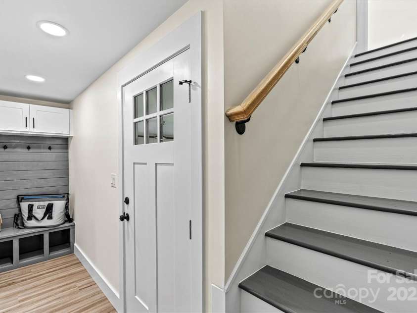 139 Elysian Drive, Mooresville, NC 28117.  MLS# CAR4256818, YatesRealty ID 22091. Leading up to Primary Upper Level