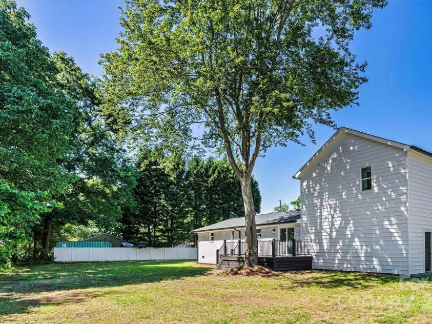 139 Elysian Drive, Mooresville, NC 28117.  MLS# CAR4256818, YatesRealty ID 22091. Rear View - Spacious Yard