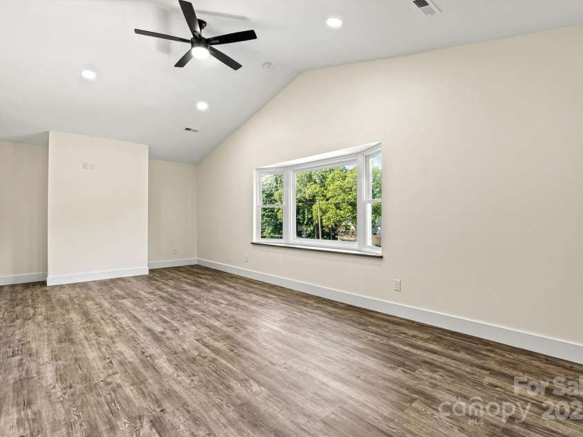 139 Elysian Drive, Mooresville, NC 28117.  MLS# CAR4256818, YatesRealty ID 22091. Upper Level Primary