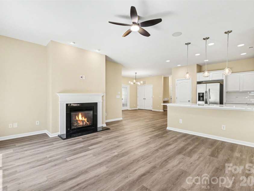 2805 Devon Street, Charlotte, NC 28213.  MLS# CAR4381243, YatesRealty ID 22092. 