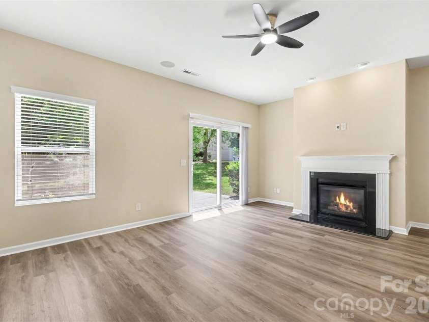 2805 Devon Street, Charlotte, NC 28213.  MLS# CAR4381243, YatesRealty ID 22092. 