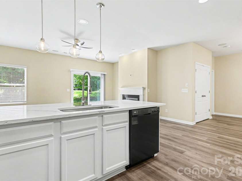 2805 Devon Street, Charlotte, NC 28213.  MLS# CAR4381243, YatesRealty ID 22092. 