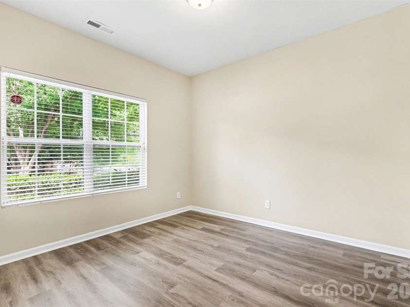 2805 Devon Street, Charlotte, NC 28213.  MLS# CAR4381243, YatesRealty ID 22092. 