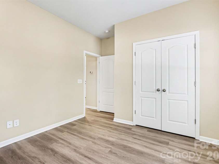 2805 Devon Street, Charlotte, NC 28213.  MLS# CAR4381243, YatesRealty ID 22092. 