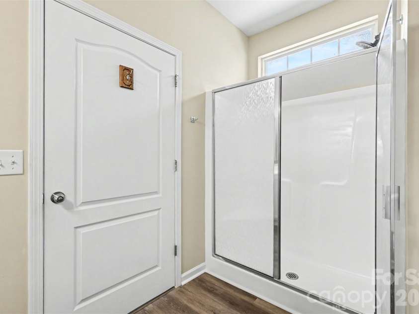 2805 Devon Street, Charlotte, NC 28213.  MLS# CAR4381243, YatesRealty ID 22092. 