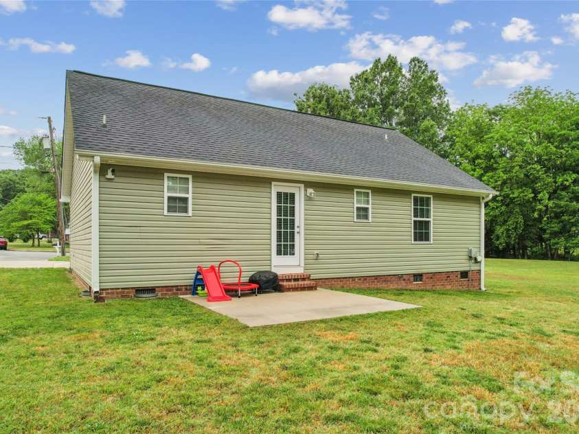 414 Cove Lane, China Grove, NC 28023.  MLS# CAR4377440, YatesRealty ID 22094. 