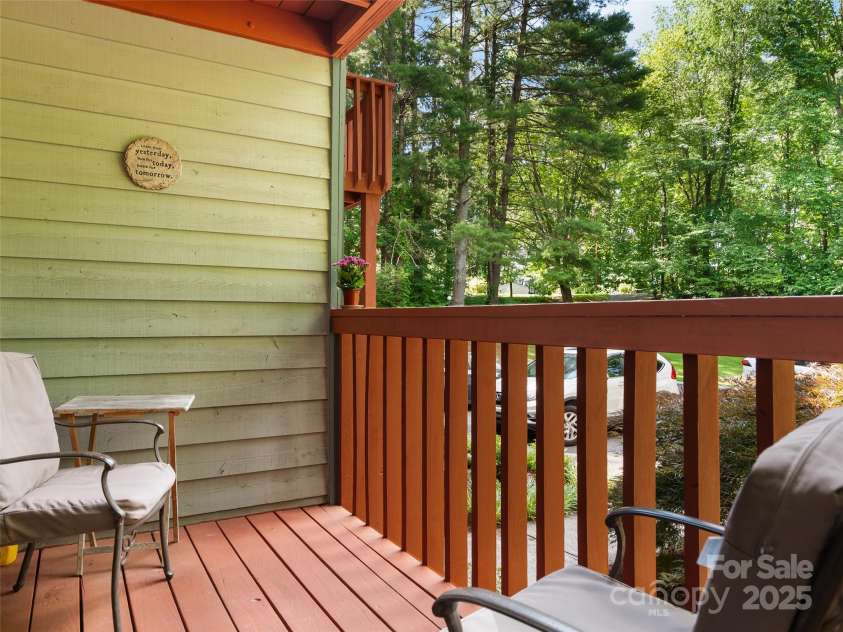 32 Marblegate Court, Waynesville, NC 28785.  MLS# CAR4274118, YatesRealty ID 22095. 