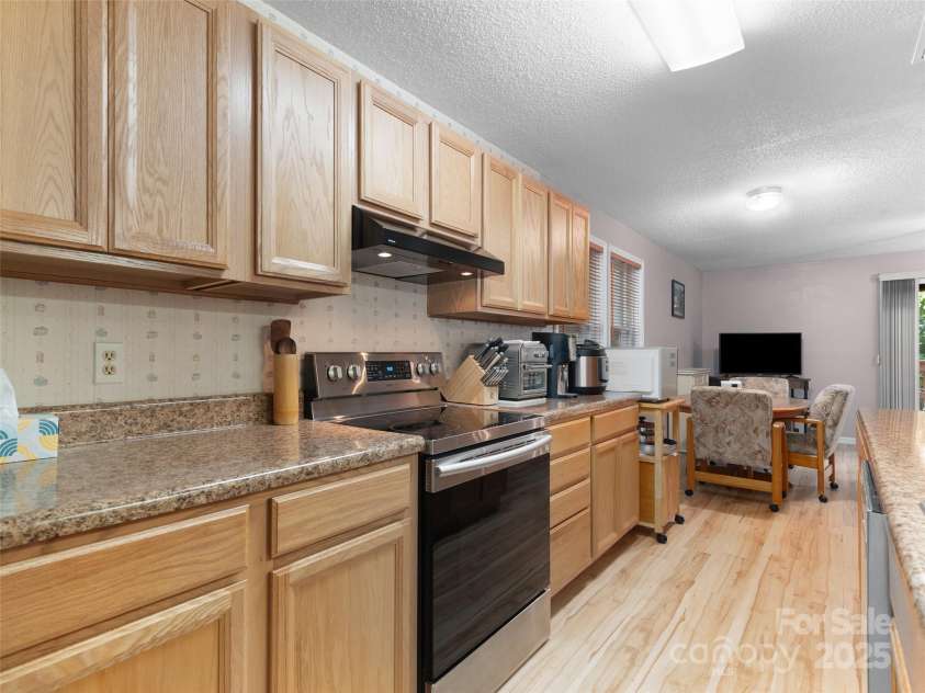 32 Marblegate Court, Waynesville, NC 28785.  MLS# CAR4274118, YatesRealty ID 22095. 