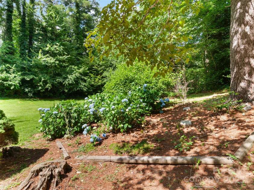 32 Marblegate Court, Waynesville, NC 28785.  MLS# CAR4274118, YatesRealty ID 22095. 