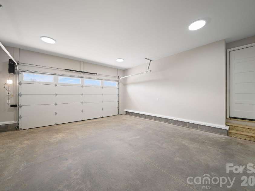 75 Scott Meadows Drive, Asheville, NC 28806.  MLS# CAR4357737, YatesRealty ID 22095. 