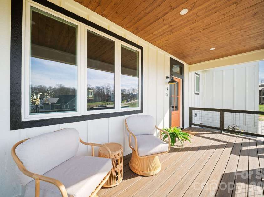 75 Scott Meadows Drive, Asheville, NC 28806.  MLS# CAR4357737, YatesRealty ID 22095. 