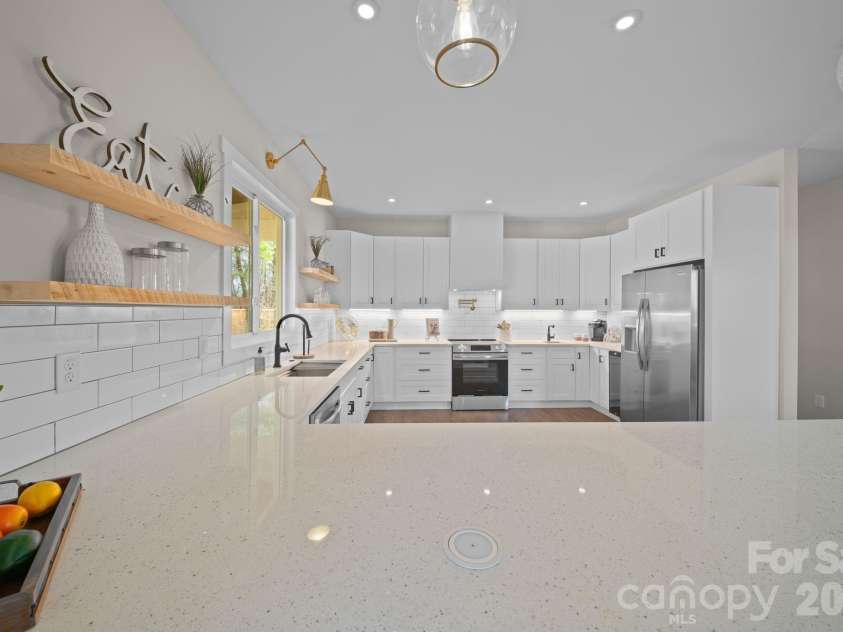 75 Scott Meadows Drive, Asheville, NC 28806.  MLS# CAR4357737, YatesRealty ID 22095. 