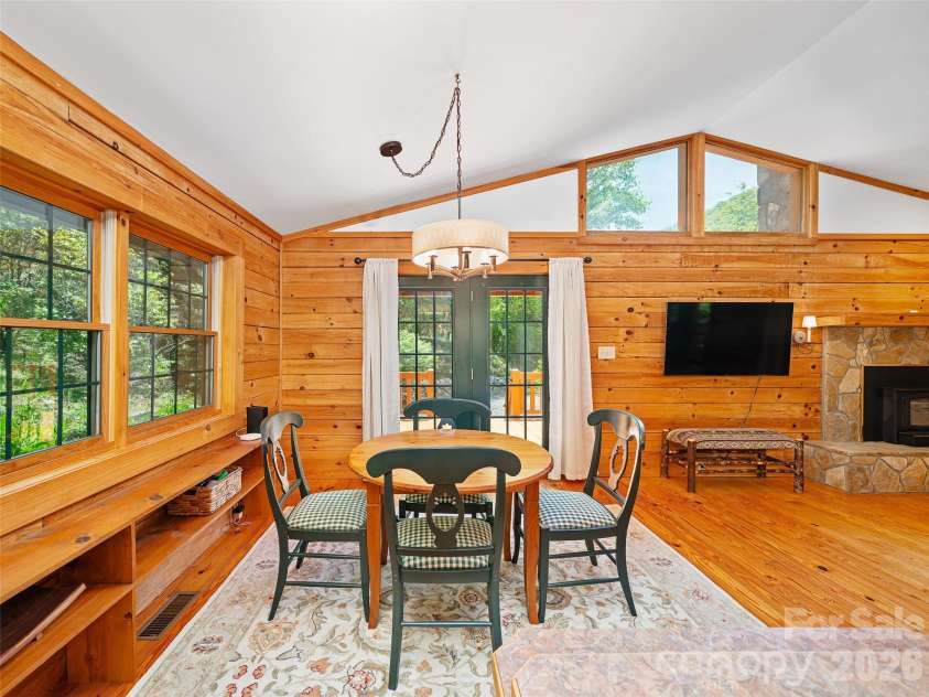 115 Sutton Ridge Road, Burnsville, NC 28714.  MLS# CAR4376173, YatesRealty ID 22099. Dining Area
