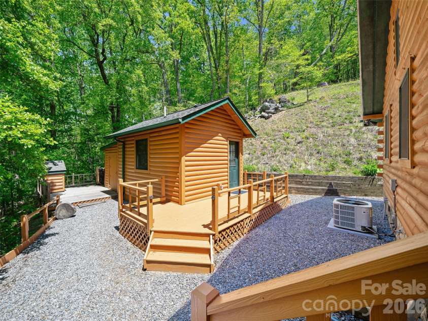 115 Sutton Ridge Road, Burnsville, NC 28714.  MLS# CAR4376173, YatesRealty ID 22099. Guest Cottage
