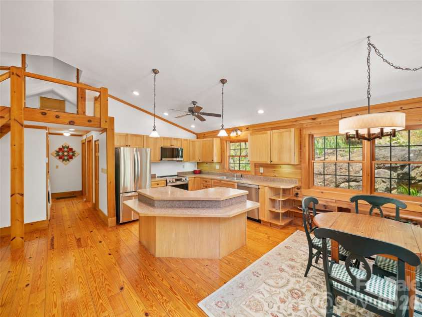115 Sutton Ridge Road, Burnsville, NC 28714.  MLS# CAR4376173, YatesRealty ID 22099. Kitchen