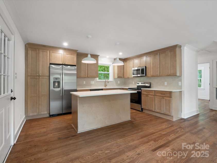 4126 Howie Circle, Charlotte, NC 28205.  MLS# CAR4265809, YatesRealty ID 22099. 