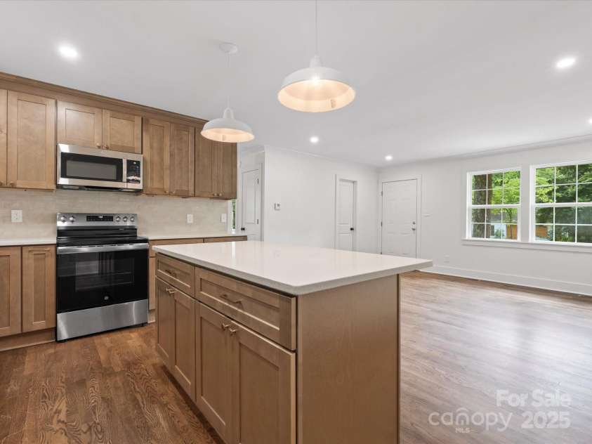 4126 Howie Circle, Charlotte, NC 28205.  MLS# CAR4265809, YatesRealty ID 22099. 