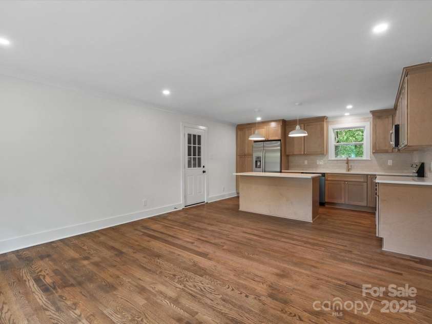 4126 Howie Circle, Charlotte, NC 28205.  MLS# CAR4265809, YatesRealty ID 22099. 