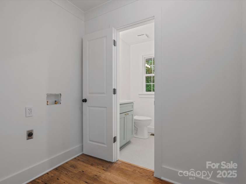 4126 Howie Circle, Charlotte, NC 28205.  MLS# CAR4265809, YatesRealty ID 22099. 