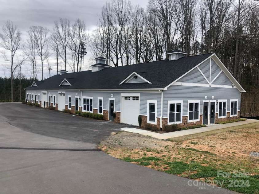 12813 Mayes Road, Huntersville, NC 28078.  MLS# CAR4189023, YatesRealty ID 221. Hobby Shop