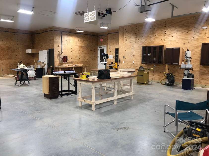 12813 Mayes Road, Huntersville, NC 28078.  MLS# CAR4189023, YatesRealty ID 221. Woodshop