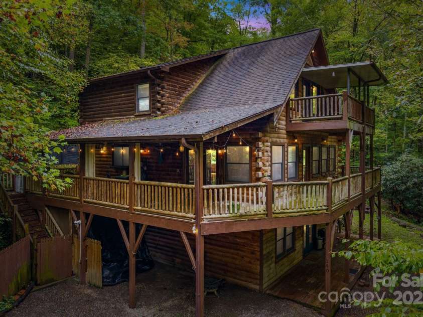 340 Henry Dingus Way, Maggie Valley, NC 28751.  MLS# CAR4309000, YatesRealty ID 221. 