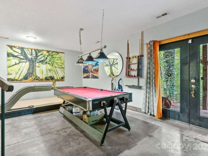 340 Henry Dingus Way, Maggie Valley, NC 28751.  MLS# CAR4309000, YatesRealty ID 221. 