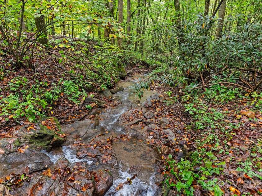 340 Henry Dingus Way, Maggie Valley, NC 28751.  MLS# CAR4309000, YatesRealty ID 221. 