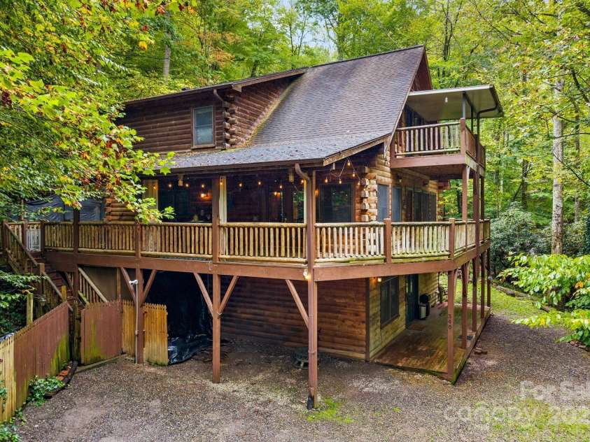 340 Henry Dingus Way, Maggie Valley, NC 28751.  MLS# CAR4309000, YatesRealty ID 221. 